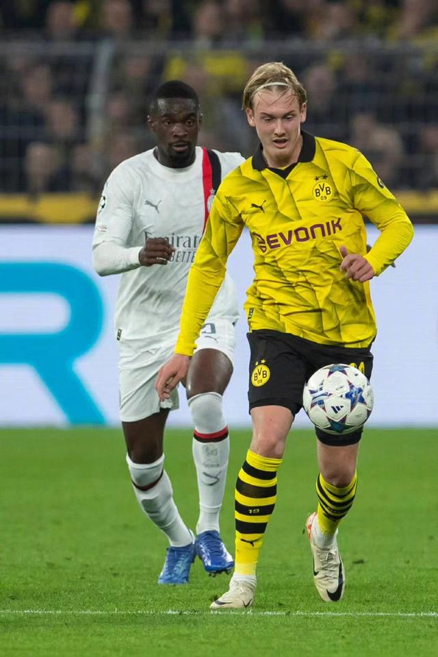 时时彩官网-包含罗马尼亚队逆转摩尔多瓦，小组出线前景乐观的词条